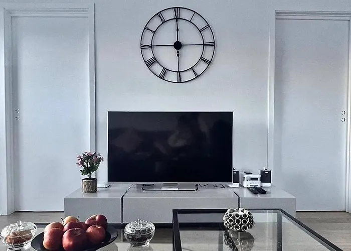 New Magnificent View Apartment Near The Centre