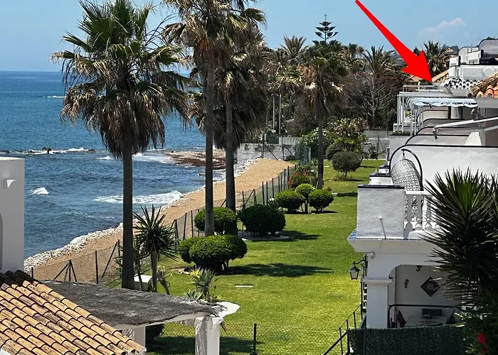 Faro Y Mar La Cala