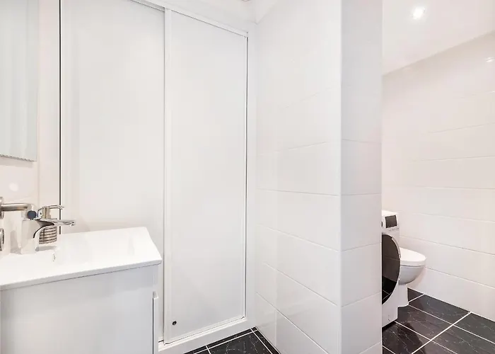 Ria Mar Deluxe - City Center @Homesbyfc