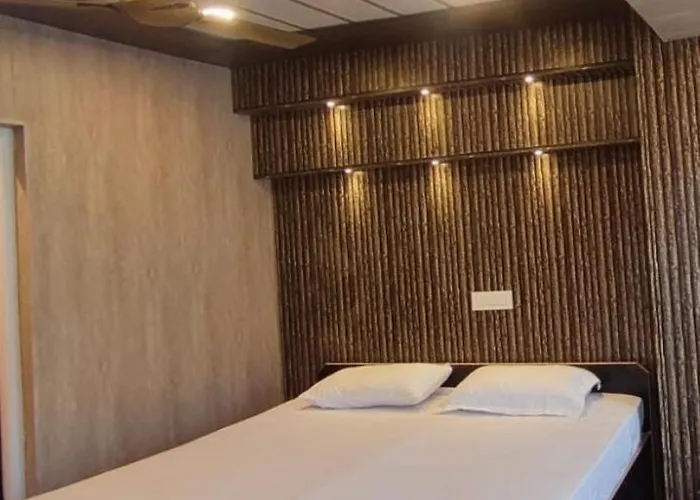 Goroomgo Hotel Koyal Mandi