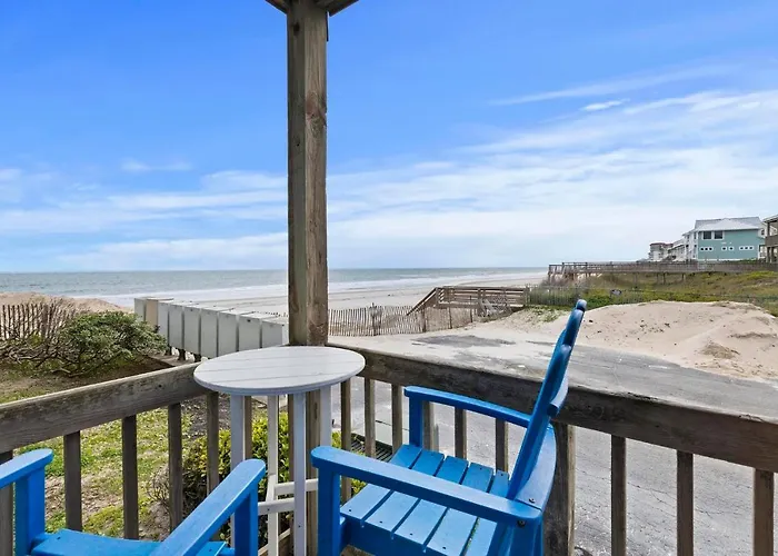 Out To Sea - Oceanfront 2 Bedroom, 2 Bath Condo
