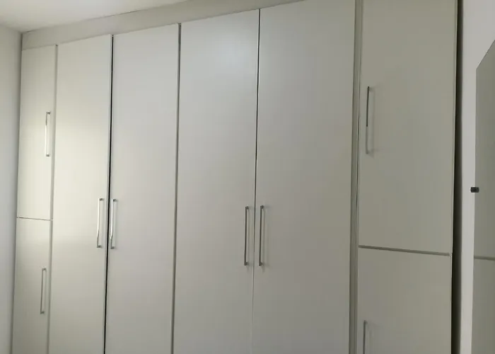 Ar nos 2 quartos e sala