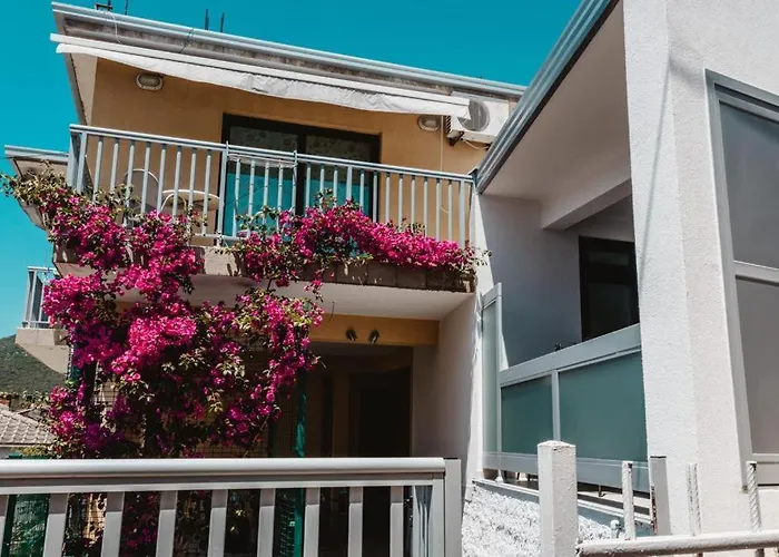 Ankica & Anamarija Apartments