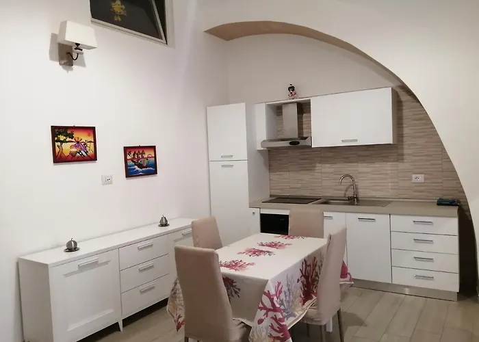 Home Torre Dell' Astrologo