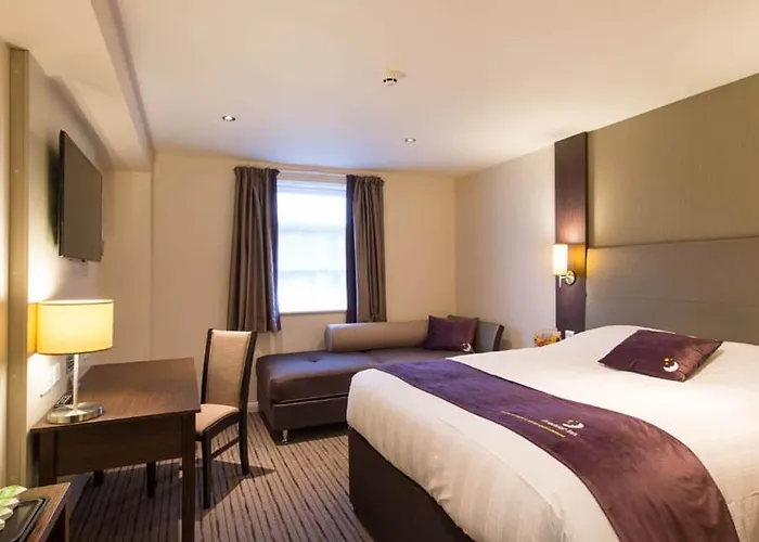 Premier Inn Stevenage Central