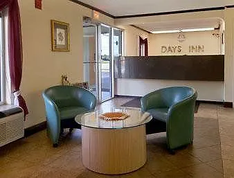 Days Inn By Wyndham Moss Point Pascagoula