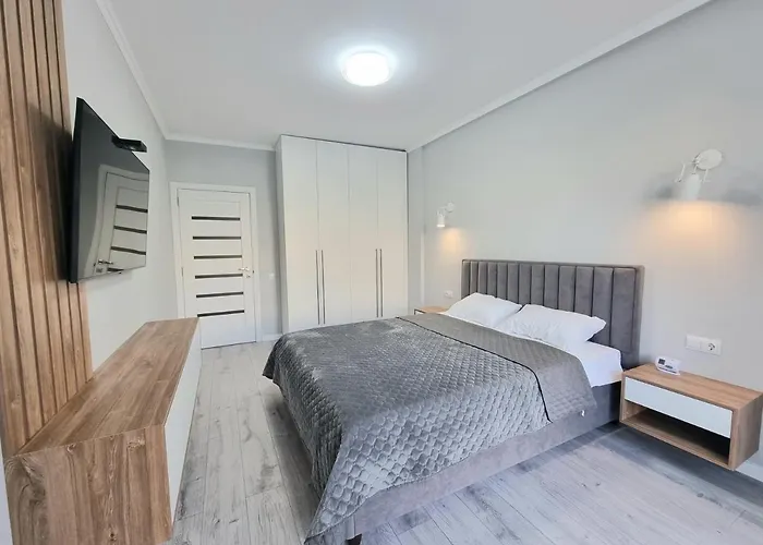 Modern Apartment 50 M - Terrace & Balcony - Fast Wifi - Self Check-In