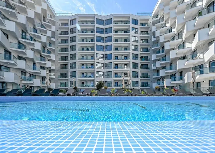 Alezzi Infinity Aparthotel & Spa