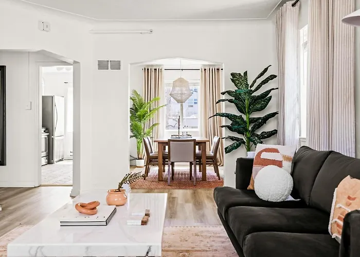 Modern Comfort - King Beds - Walk To Sloans Lake