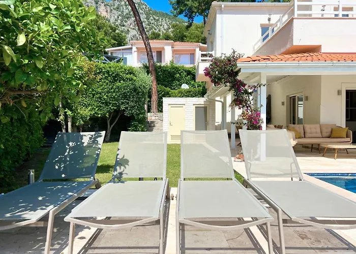 Villa Paradaise Is Magnificent Villa With Sea View And Infinity Pool
