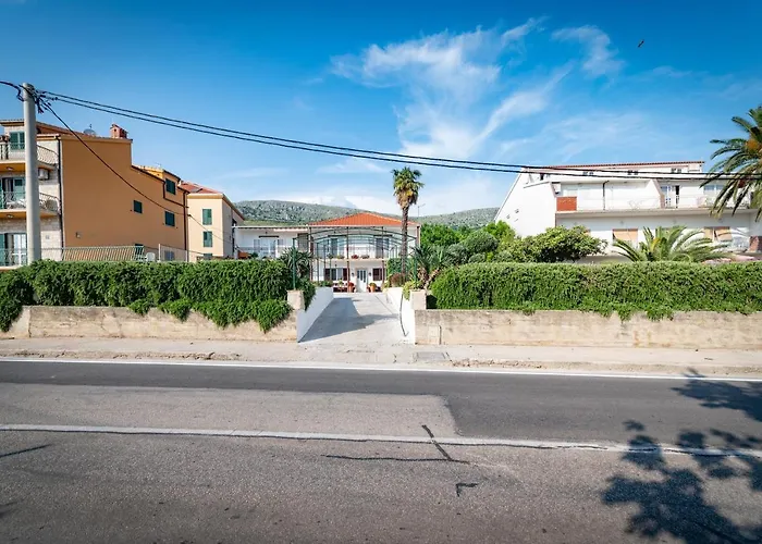 Sea View Apartment Ana