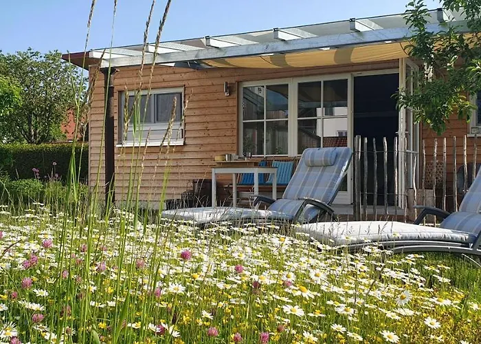 Haus mit stilvoller Ferienwohnung und Tiny House nahe Ammersee für 2-6 Personen