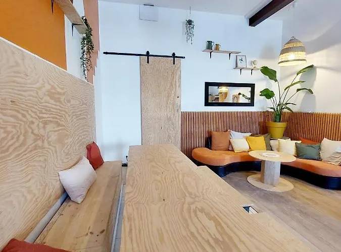 COAST - Utopy Hostel