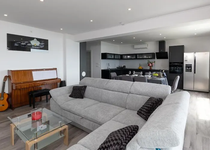 Natura Suites