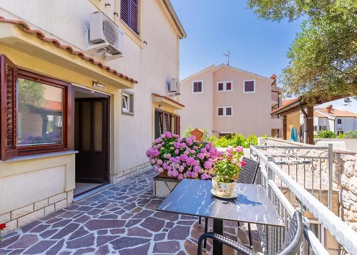 Apartments Ivanka Cres