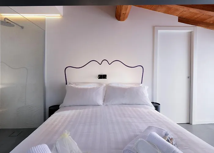 Sg9 City Apartments