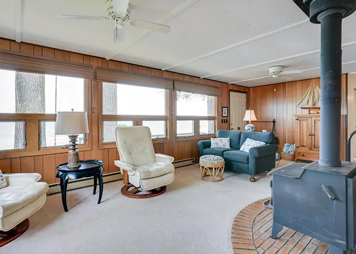 'Summer Place' A Vibrant Rental On Lake Huron