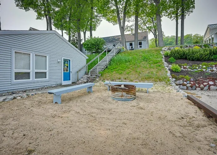 'Summer Place' A Vibrant Rental On Lake Huron