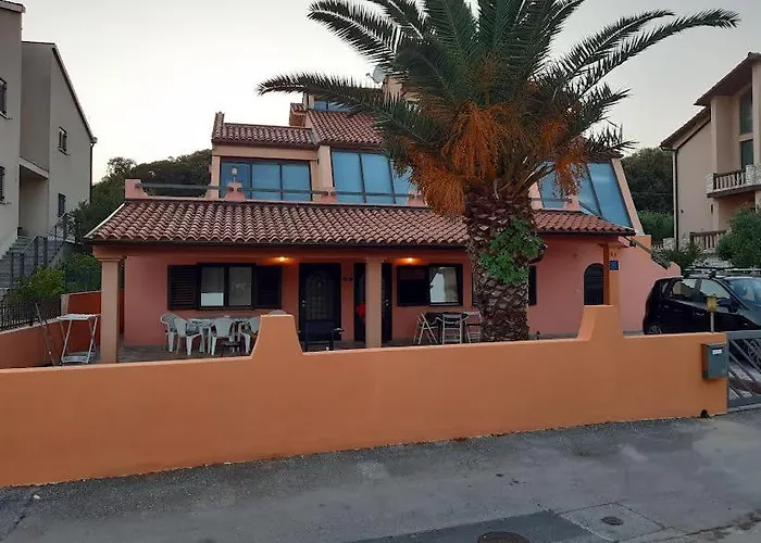 Apartmani Delas