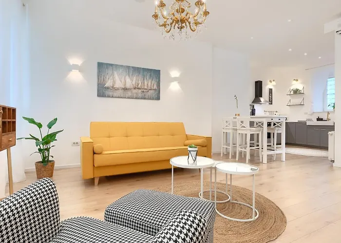 Calafati Apartment With Private Parking
