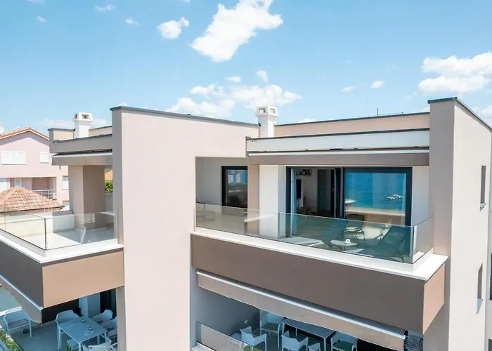 Apartments Mandre II