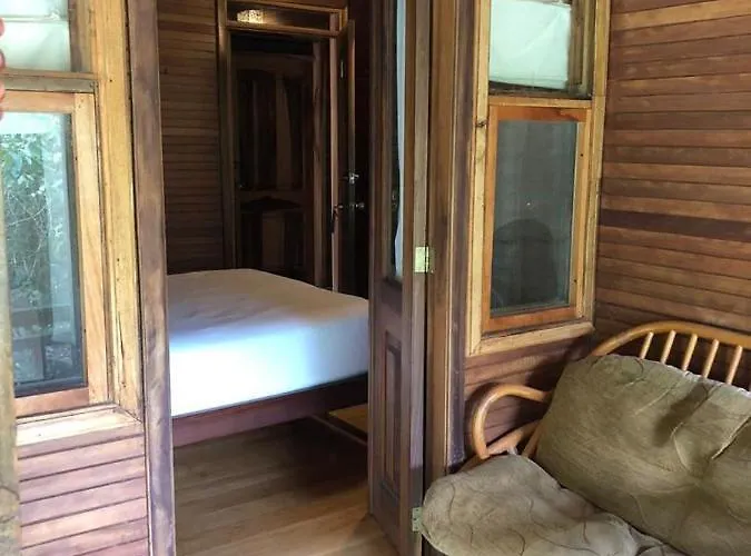 Hostal Zafiro Mindo