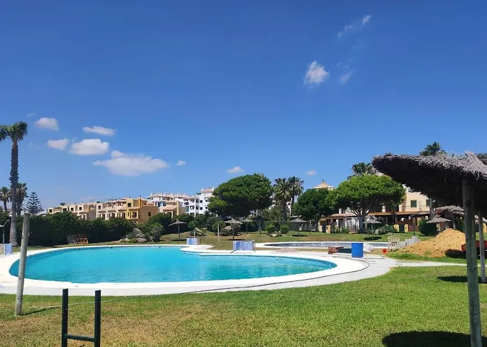 Apartamento En Zahara De Los Atunes Urbanizacion Mar De Plata, En Playa Atlanterra Cadiz