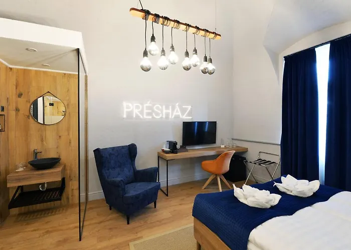 1552 Boutique Hotel