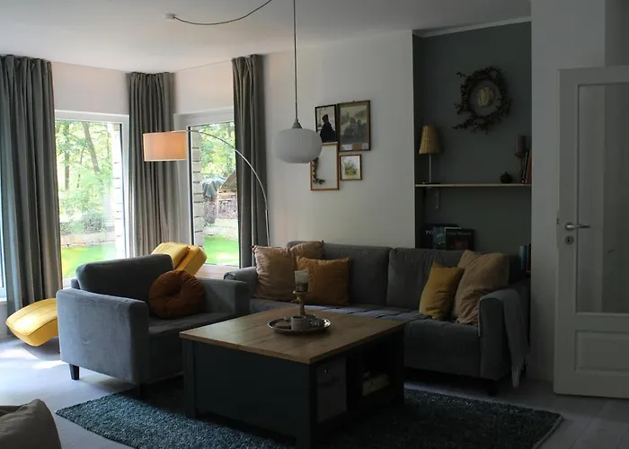 Ferienwohnung Skogshem im skandinavischen Stil am Waldrand