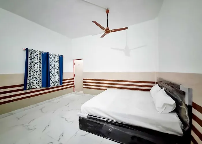 Hotel O Royal Palace
