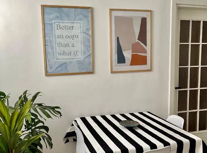 Lola'S Apartment