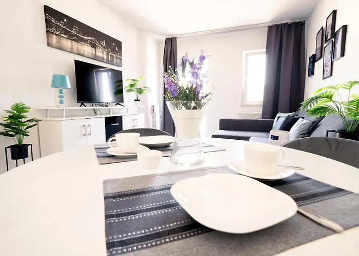 City Suite - 5 Min To Hbf