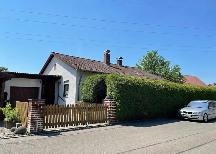Bungalow in ruhiger Siedlung mit Stellplatz