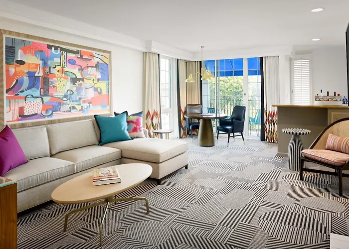 Le Parc At Melrose