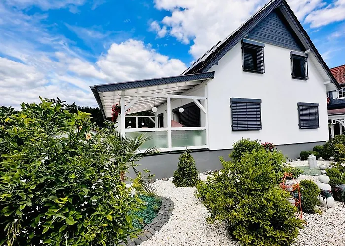 Ferienhaus zur Waldauer Höhe mit 3 SZ, 120qm&40qm Balkon