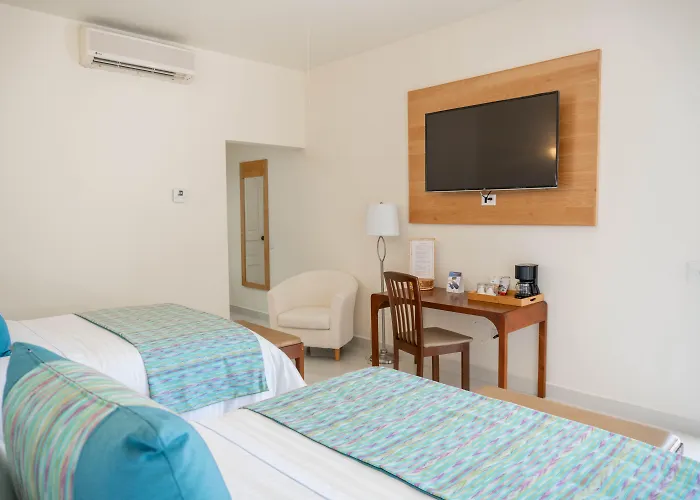 The Westmarine Waterfront Hotel