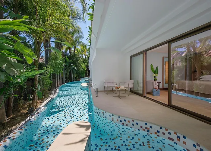 Four Seasons Hotel