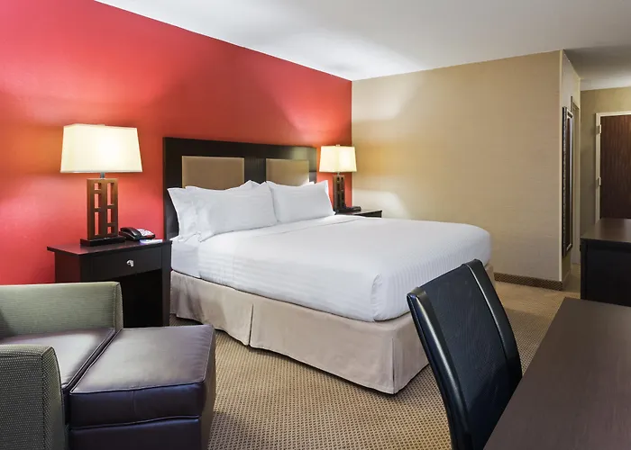 Holiday Inn Express Charleston-Civic Center By Ihg