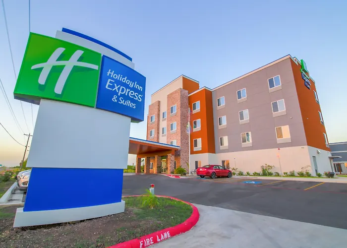 Holiday Inn Express & Suites Raymondville By Ihg