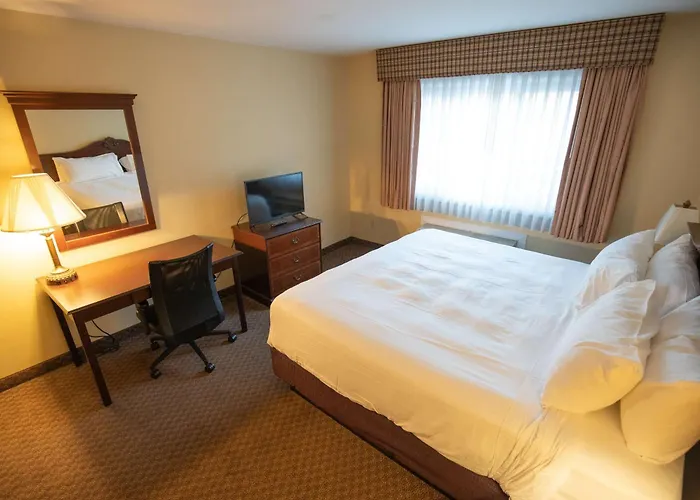 Skyline Hotel Lake George