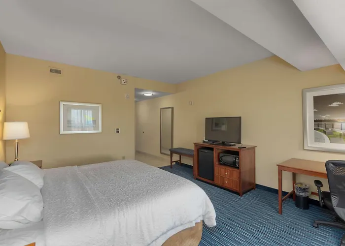 Hampton Inn & Suites Owensboro Downtown Waterfront