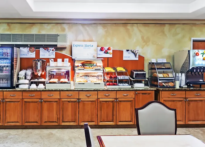 Holiday Inn Express & Suites Lafayette South By Ihg