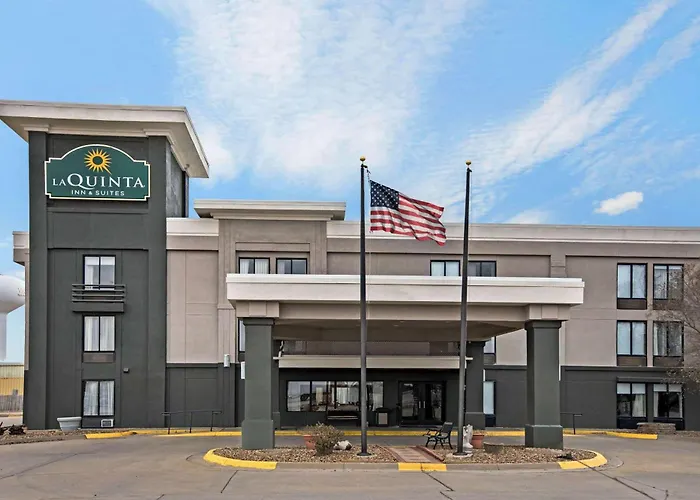 La Quinta By Wyndham Salina