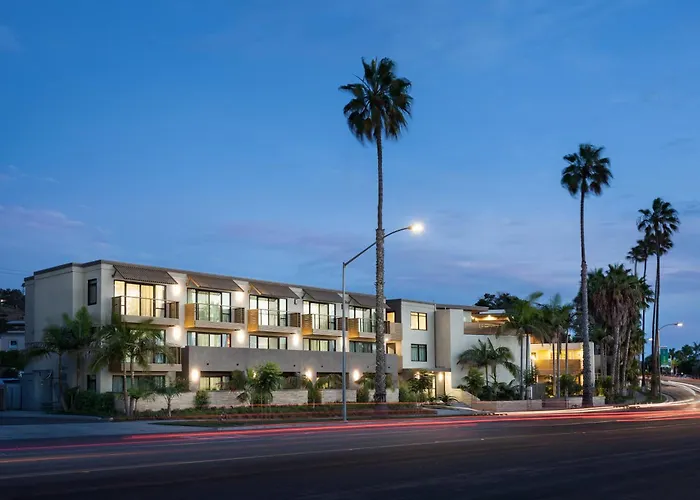 Holiday Inn Express And Suites La Jolla - Windansea Beach, And Ihg Hotel