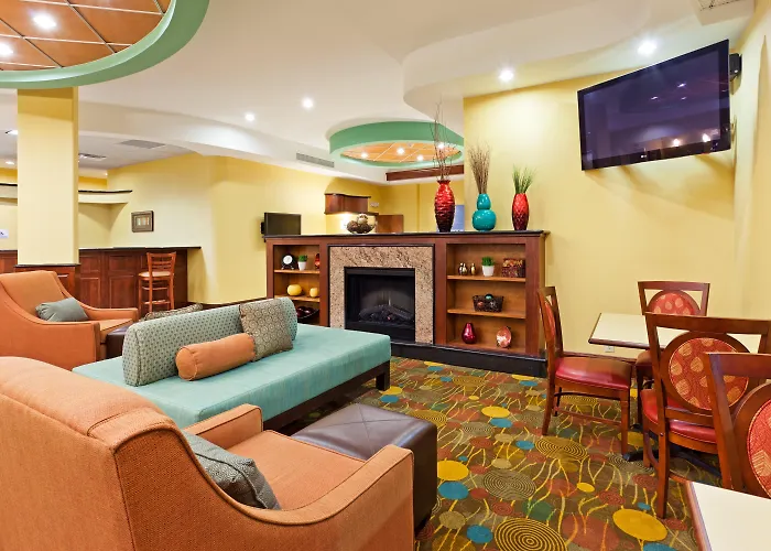 Holiday Inn Express & Suites Greensboro - I-40 Atwendover By Ihg
