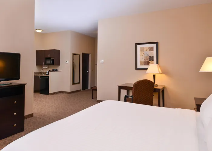 Holiday Inn Express & Suites Bridgeport By Ihg