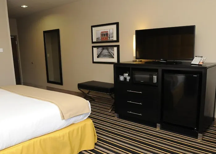 Holiday Inn Express Covington-Madisonville By Ihg