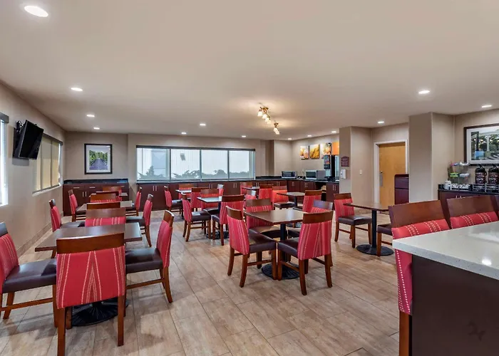 Comfort Suites Florence Shoals Area