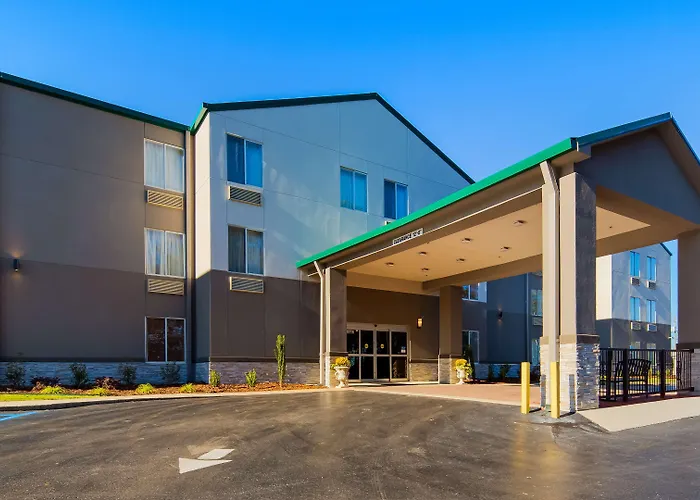 Best Western Plus Russellville Hotel & Suites