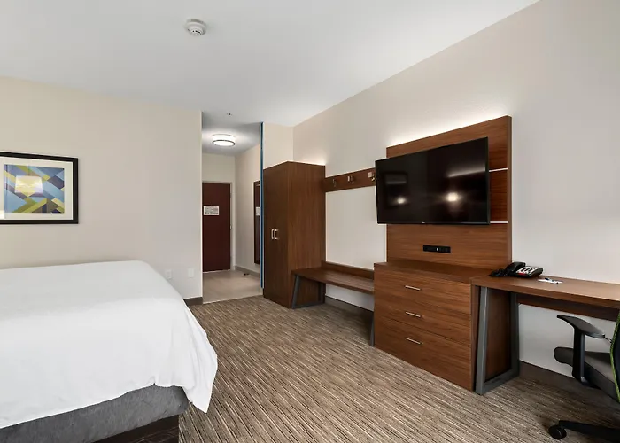 Holiday Inn Express & Suites Van Buren-Ft Smith Area